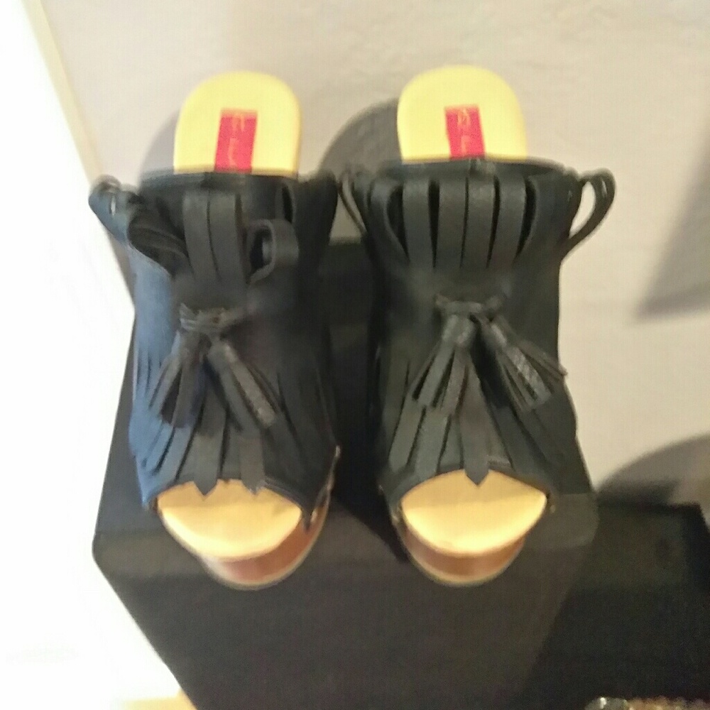 Cute heels - Picture 2 of 4